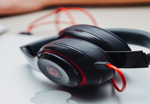 Best iPod Headsets for Your Music Player and iPhone